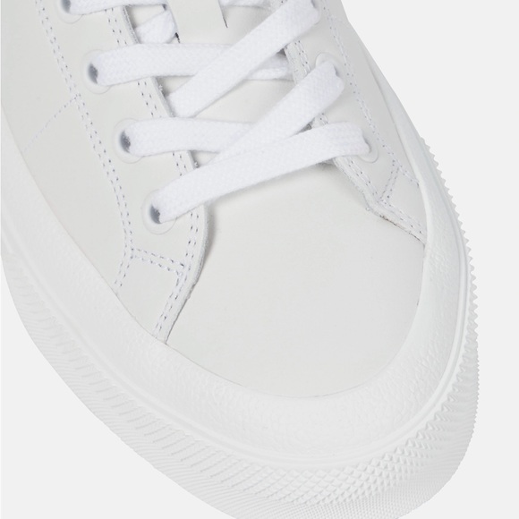 Givenchy
Givenchy City Court Lace-Up Sneakers - Picture 7 of 10